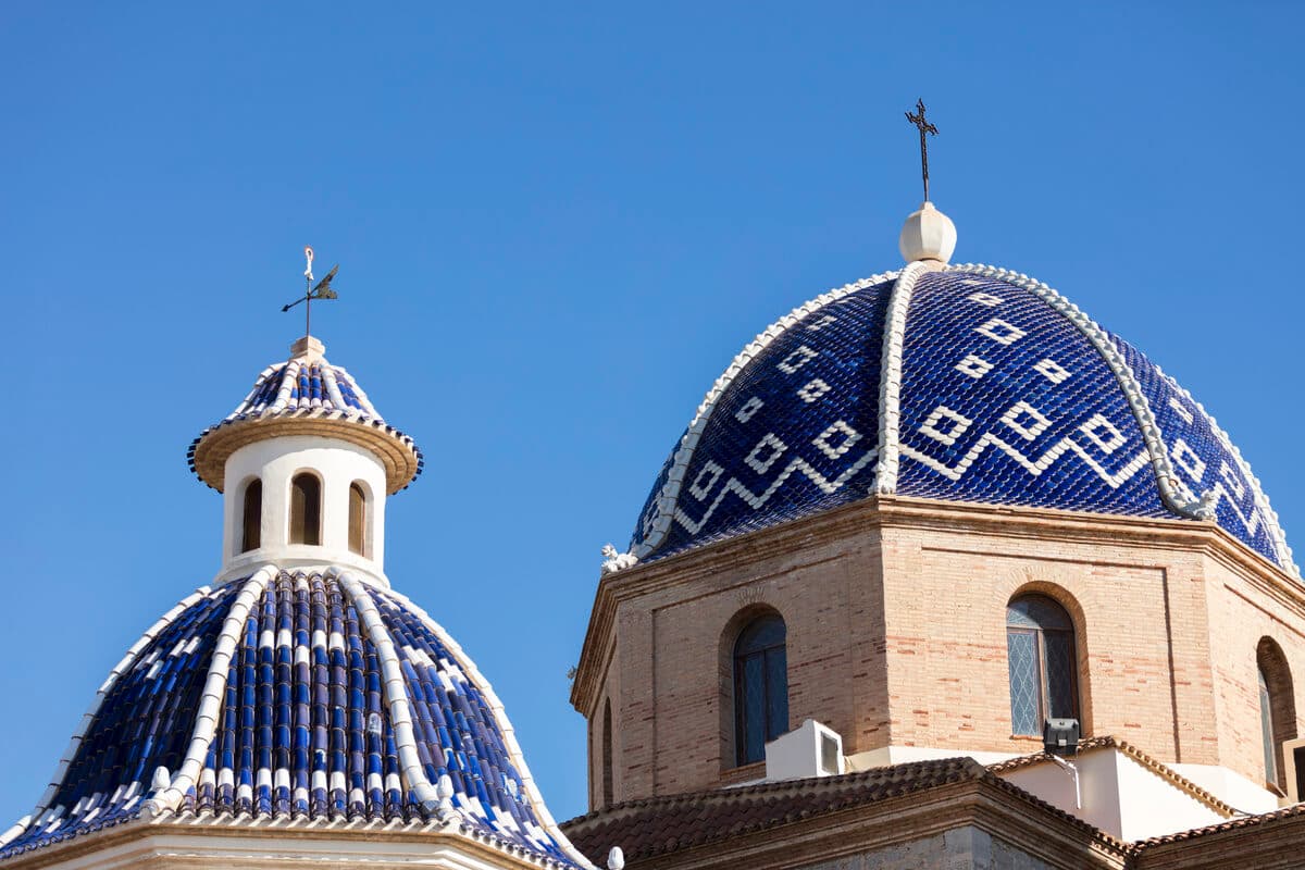 Vieille ville d'Altea et sa coupole bleue